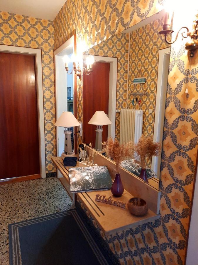 Ferienhaus In Buesumer Deichhausen - Buesum An Der Nordsee Fuer Bis Zu 9 Personen Exterior photo